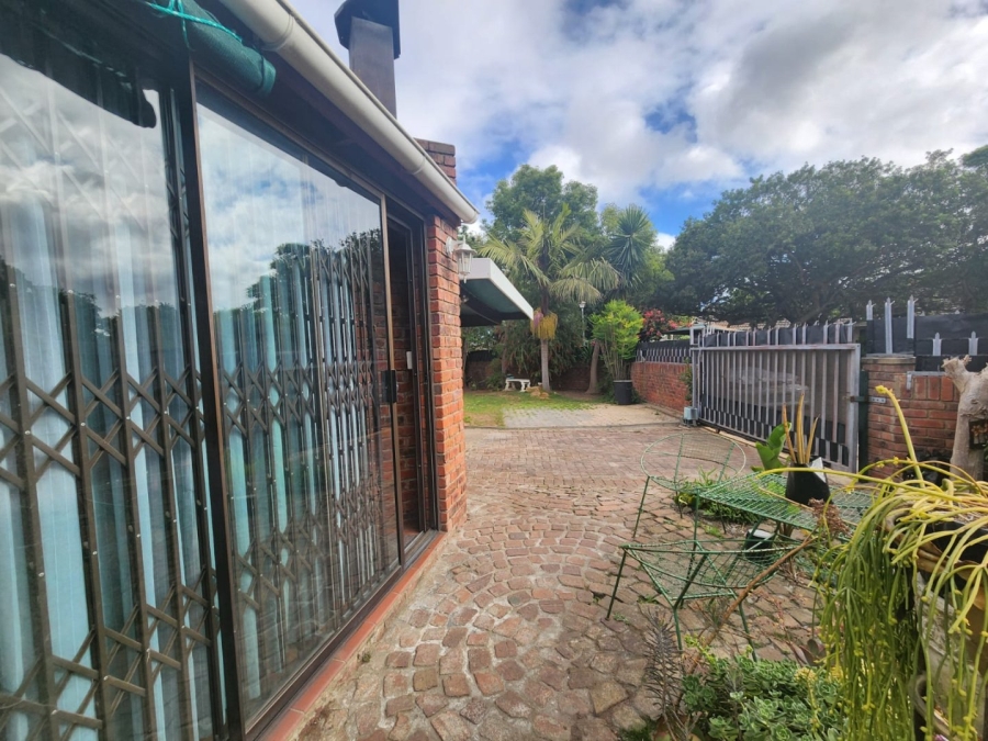 2 Bedroom Property for Sale in George Central Western Cape